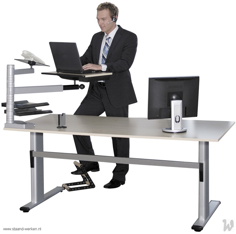 13 OfficePlus Desk